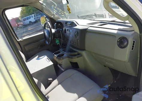 2014 Ford E-250 Commercial z USA, uszkodzony, nr VIN 1FTNE2EL2EDA34852